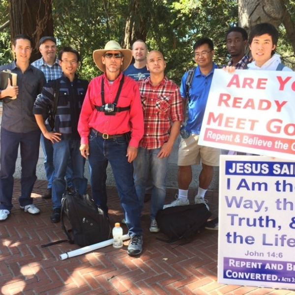 ROY WITH CHRISTIAN STUDENTS WITNESSING IN BERKELEY